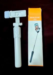 selfie stick with bluetooth remote
