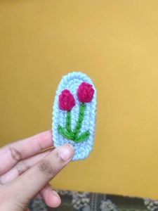 Crocheted tulip hair clips