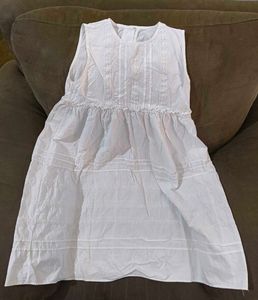 Chic White Sleeveless Summer Dress