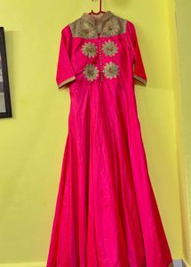 Elegant Pink Embroidered Kurta Set