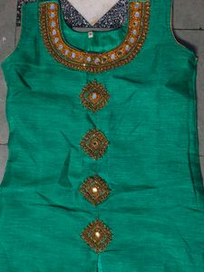 Embroidered Green Kurta