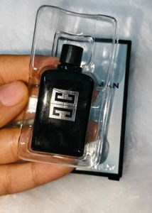 Givenchy Gentleman Society Eau de Parfum