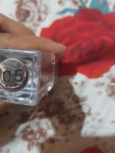 Ronzille Metalic Eyeshadow Shade .05