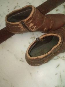 🎉, Gently Used long shoes