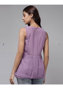 Stylish Lavender Pleated Sleeveless Top