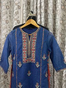 Elegant Blue Striped Kurta Set