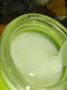 dot and key cica calming oil free moisturizer.