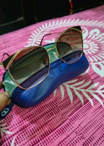 Stylish Cat-Eye Sunglasses