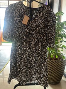 Chic Floral Print Mini Dress