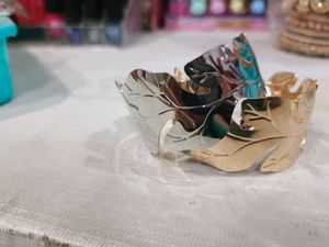 Leaf Design Cuff Bracelet