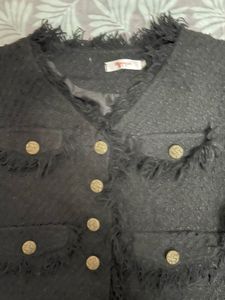 Chic Black Tweed Cropped Jacket