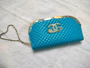 🆓🚚 NEW Gucci Clutch GC