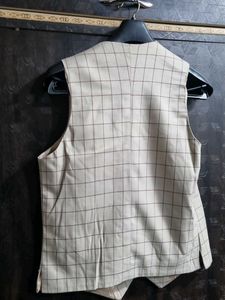 Stylish Checkered Waistcoat