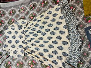 Cream &amp; Blue Floral Print Kurta