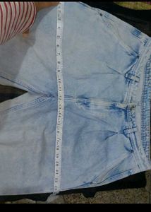 XL light wash denim