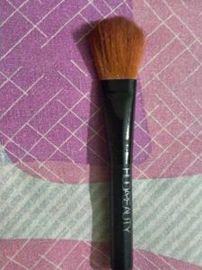 HUDA BEAUTY Makeup Brush
