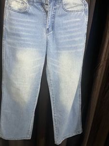 Urbanic Light Wash Relaxed Fit Jeans