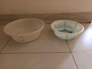 Set of 2 Plastic Basins
