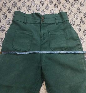 Green High-Waisted Wide-Leg Jeans
