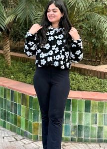 🔻PRICE DROP - WESTSIDE Floral Print Fleece Jacket