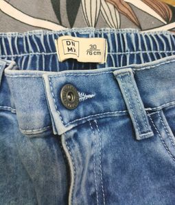 Classic Denim Jeans - Stylish and Comfortable Fit