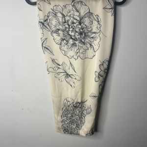 Elegant Floral Print Kurta with Lace Sleeves