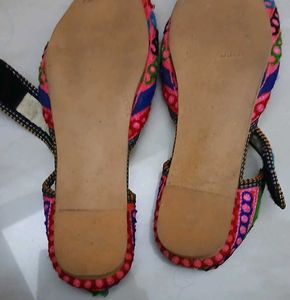 Embroidered Bohemian Style Shoes - New - 39/ UK