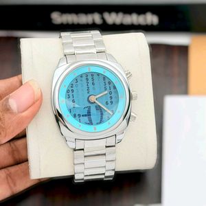 Fossil Stylish Green Dial Smartwatch