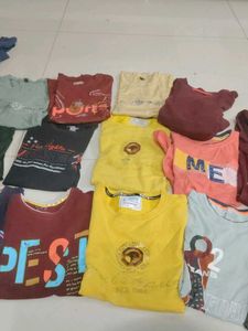 30 per piece Bundle ofs Graphic T-Shirts