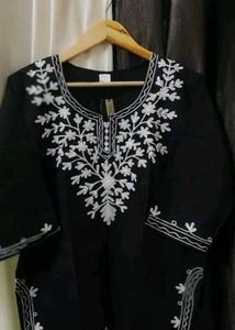 Elegant Black Embroidered Kurta