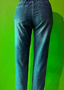 Highwaist Ripped Denim Jeans