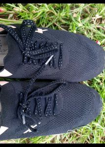 Stylish Black Sports Shoes