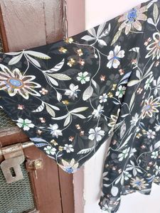 Black Floral 🌻Printed Top