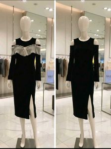 Chic Cold Shoulder Black Dress