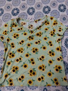 Cute Sunflower Print V-Neck Top