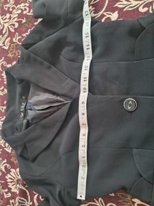 Chic Black Blazer for Women
