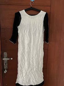 Elegant White &amp; Black Kurta