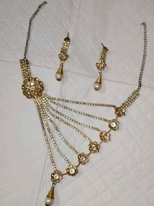 Elegant Necklace &amp; Earring Set