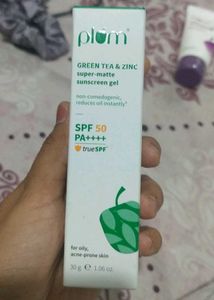 Plum Green Tea & Zinc Sunscreen Gel SPF 50