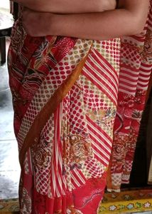 "Crimson Blooms: A Red Floral Print Saree 🌹🌼💃"