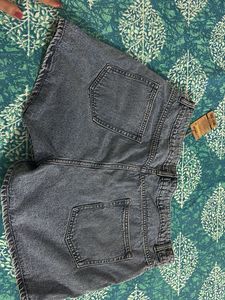New Denim Shorts - Stylish &amp; Trendy