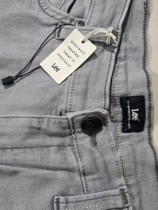 Trendy Men's Lee Jeans
