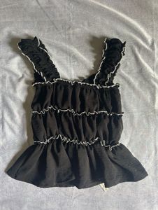 Cute Black &amp; White Tie-Front Top