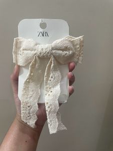 Zara Lace Bow Hair Clip