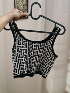 Black & White Geometric Pattern Crop Top