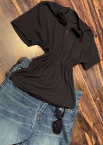 Stylish Black Zip Neck Top
