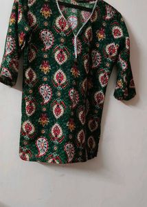 Stylish Green Paisley Print Kurta
