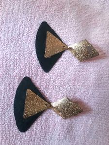Unique Geometric Glitter Earrings,Black and golde