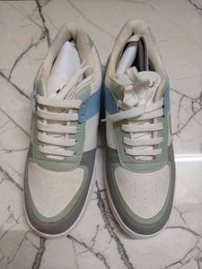 unused nike shoes