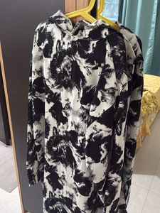 Stylish Black &amp; White Swirl Print Shirt Dress